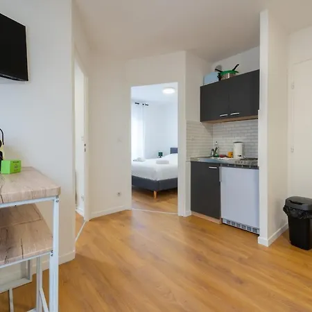 Very In Downtown Kennedy Apartment